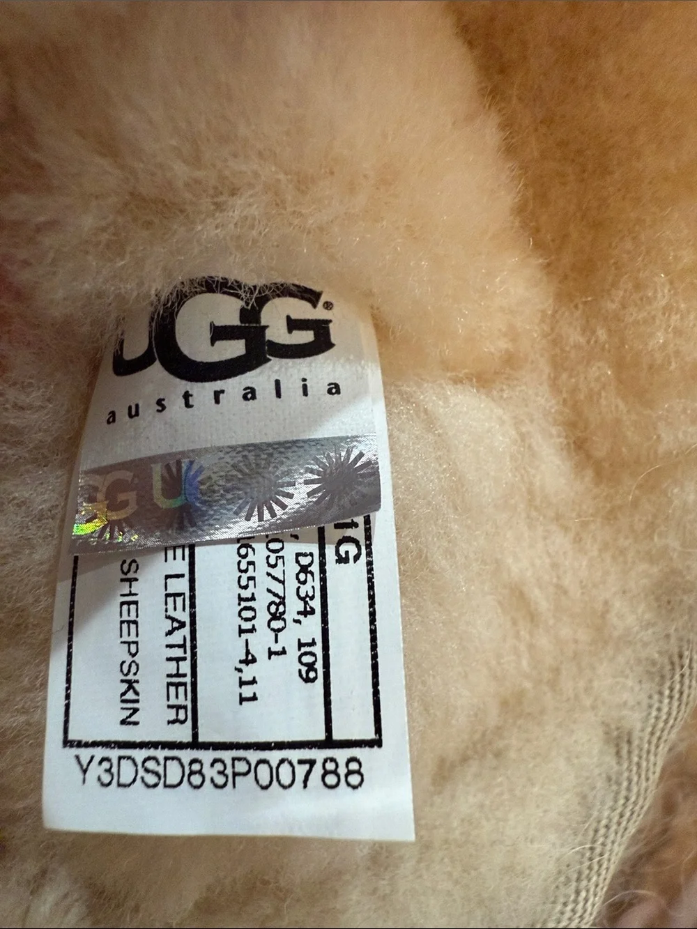 Women’s Ugg Mongolian Fur Sheepskin Short Boots -   SN 1875 - Size USA 8